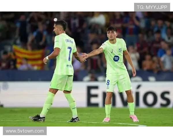 阿劳霍谈右后卫角色与佩德里疲劳问题 阿劳霍谈右后卫角色与佩德里疲劳问题